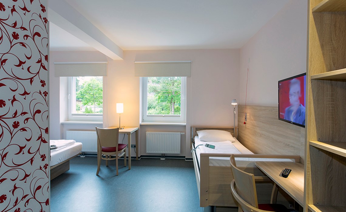 _Zimmer mit Pflegebett.jpg