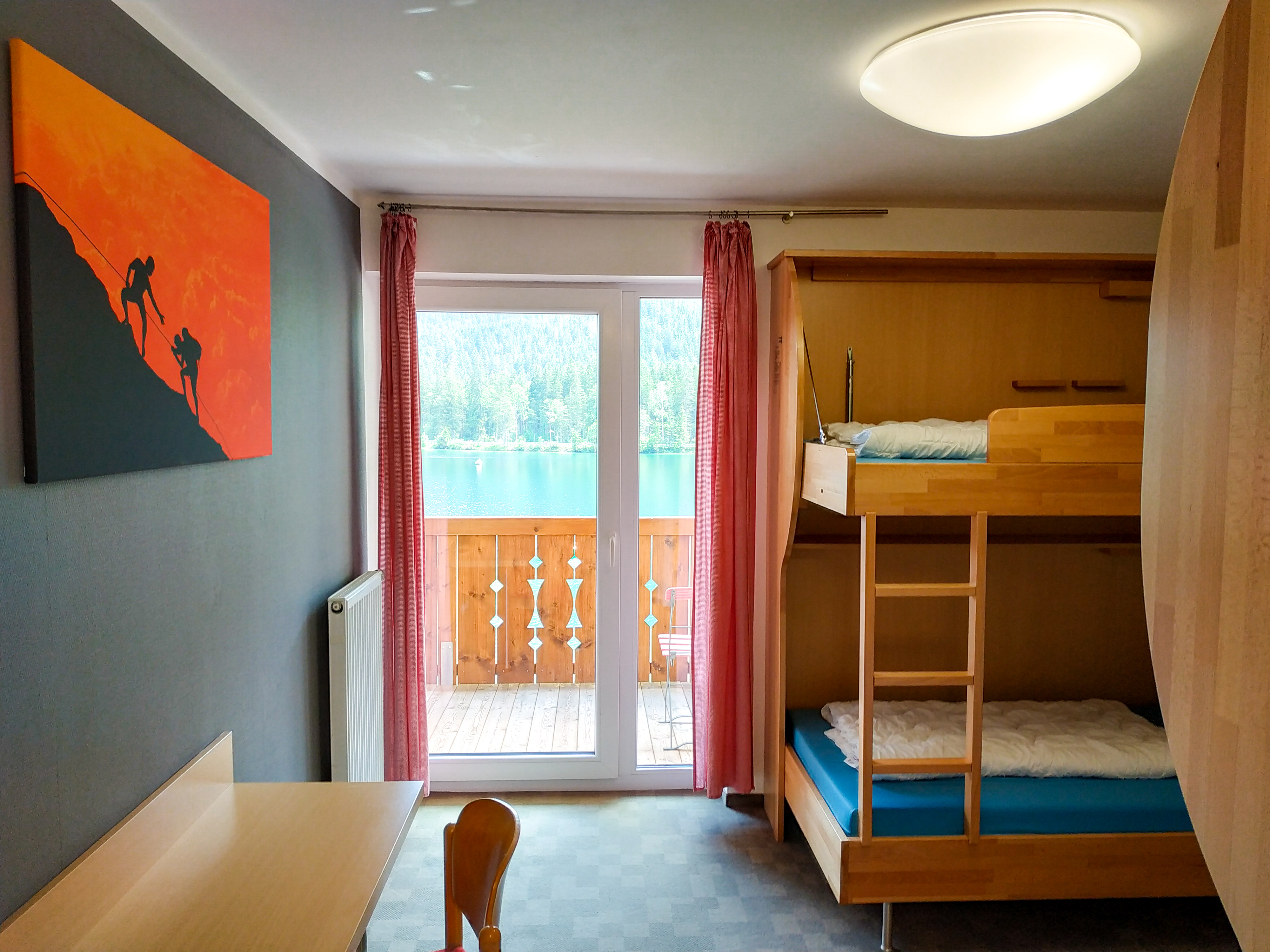 Mehrbettzimmer Seeseite 4.jpg