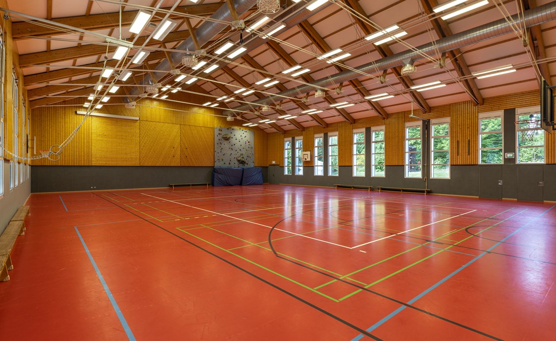 Sporthalle.jpg